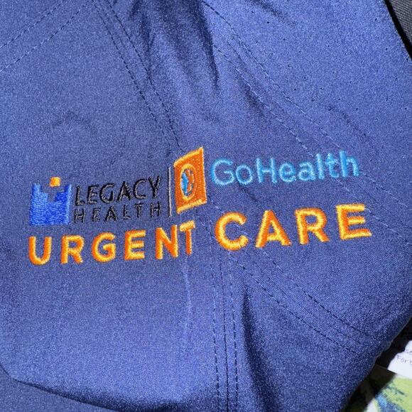 Barco One Scrub Top V-Neck Princess Perforated Womens Top 4 pocket Navy Blue XL - Picture 2 of 9